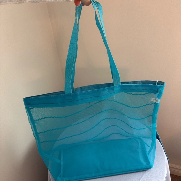 NWT La Vie en Rose Mesh Bag - Picture 2 of 6